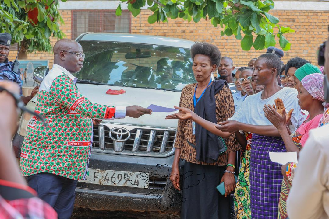 Le parti CNDD-FDD prend en charge les frais médicaux de neuf patients guéris, bloqués dans les hôpitaux faute de moyens.