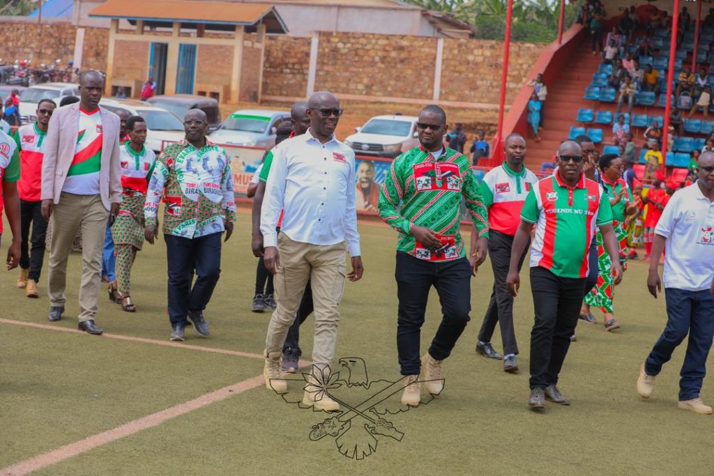 Le Secrétaire Général du parti CNDD-FDD vient de parcourir toutes les quarante-deux communes du Burundi